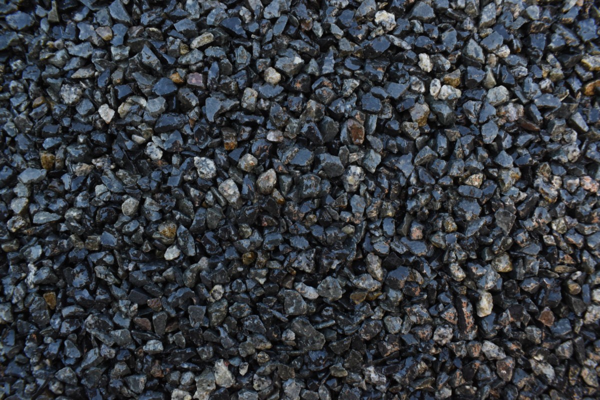 gravier lavé séché EBENE tuf gris avec grain de couleur