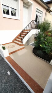 Moquette de pierre pour terrasse et escalier